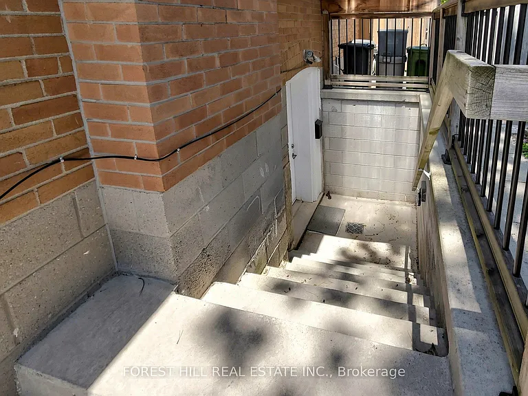 308 Hendon Ave #BASEMENT — Photo 13