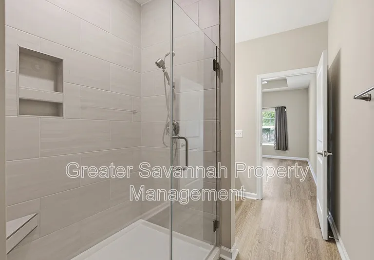 130 Danbury Ct #1 — Photo 25