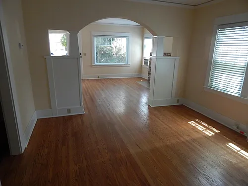 503 E St Photo 1