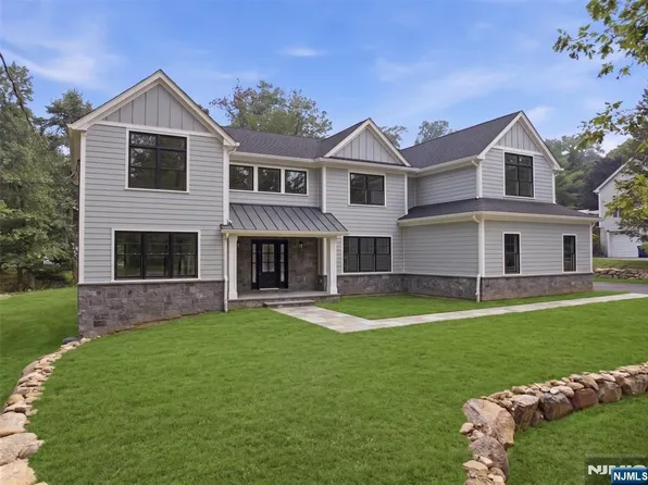 531 Track Lane, River Vale, NJ 07675