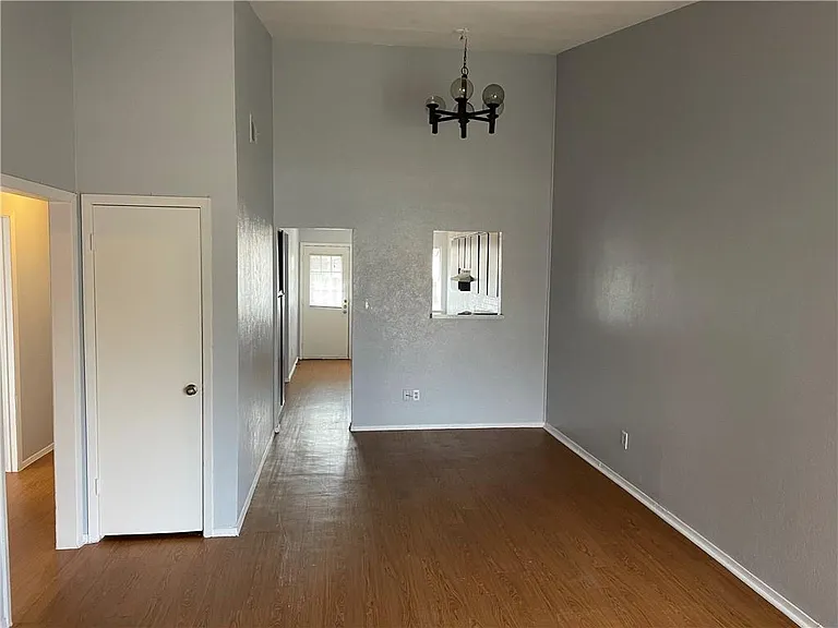 105 Meteor Dr #A — Photo 11