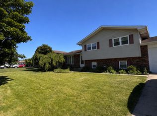 1325 W 75th Pl, Merrillville, IN 46410