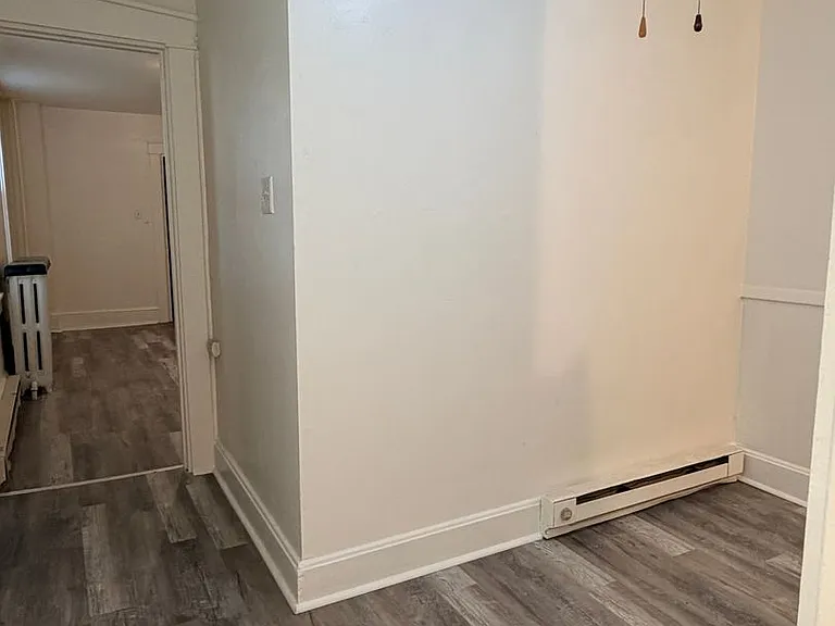 142 S Prince St — Photo 15