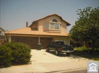 1544 W Summerset Dr, Rialto, CA 92377