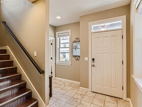Entrance/Foyer>