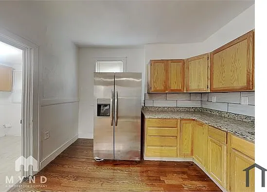 4 bed, 1376 sqft, $2,000 — Photo 3