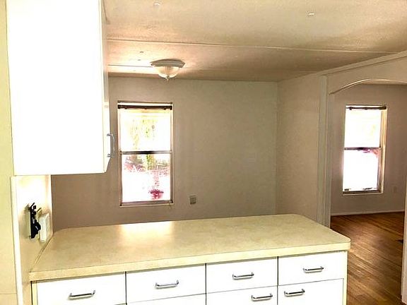 3rd image of 717 Ottilie Dr