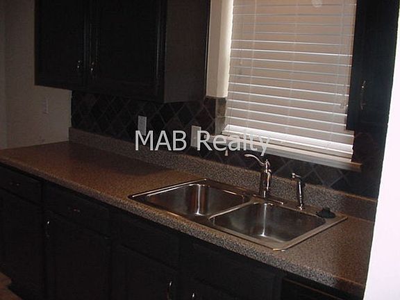 5th image of 6410 Gateridge Cir