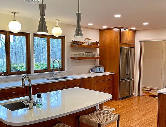 2nd image of 118 Hillwood Cir