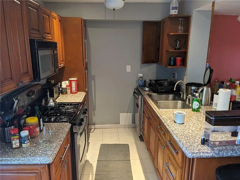 1025 Atlantic Dr NW — Photo 4