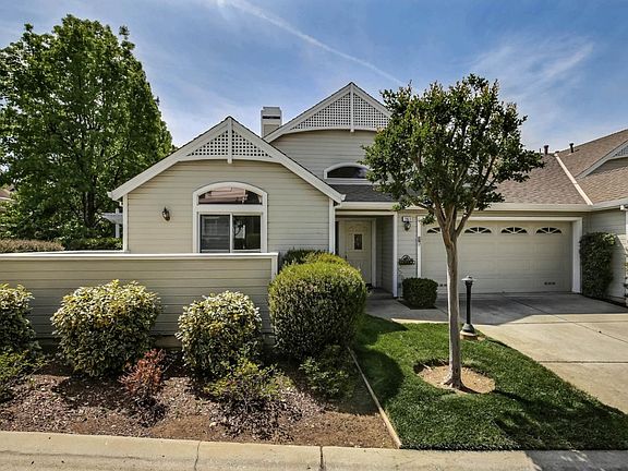 2nd image of 7803 Prestwick Cir