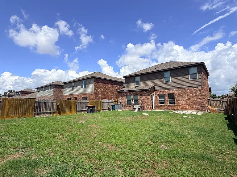140 Collin St — Photo 22