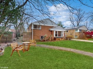 9238 Forestview Rd, Evanston, IL 60203