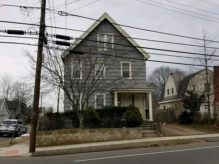 1781 State St — Photo 9