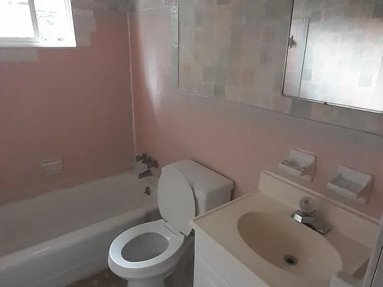 Westhampton Court — Photo 23