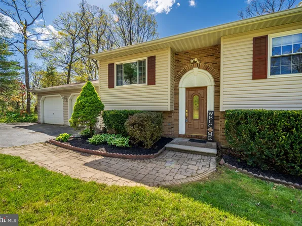 2105 Walsh Dr, Westminster, MD 21157