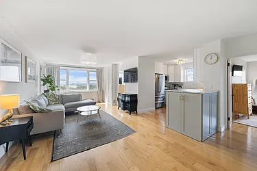 5800 Arlington Avenue, #7U