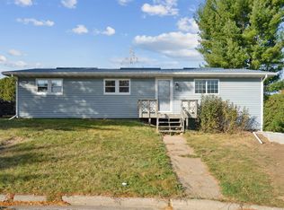 1540 Devalera Dr, Platteville, WI 53818