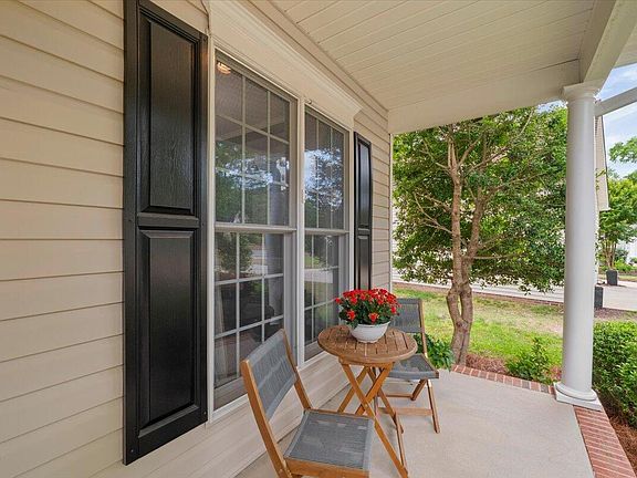 5th image of 912 E Ivy Valley Dr