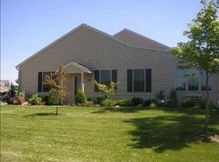 739 Creek Side Dr, Hummelstown, PA 17036