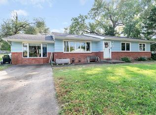 312 N Houston St, Winfield, KS 67156