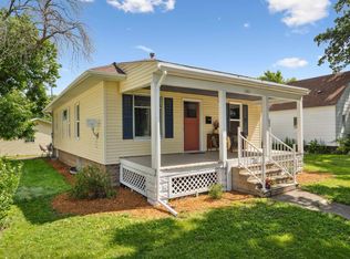 620 Woodlawn Ave, Traer, IA 50675