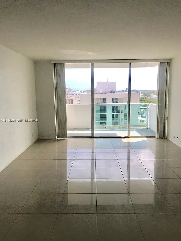 Mirador 1000 Condo — Photo 1