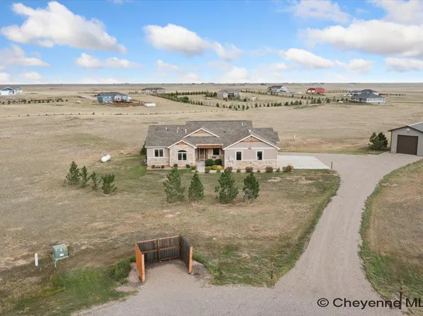 2230 Iriquois Dr, Cheyenne, WY 82009