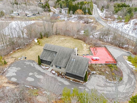 5th image of 15995 Humber Station Rd