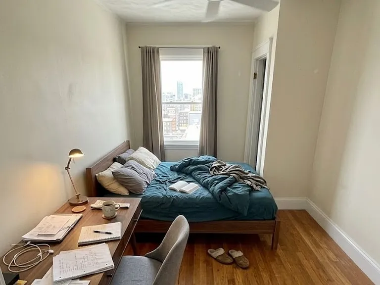 292 Foster St — Photo 9
