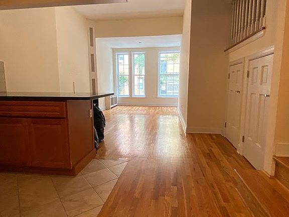 5th image of 108 W 74th St APT 2