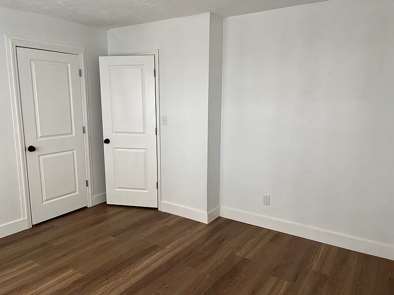 3768 Niagara Dr — Photo 18