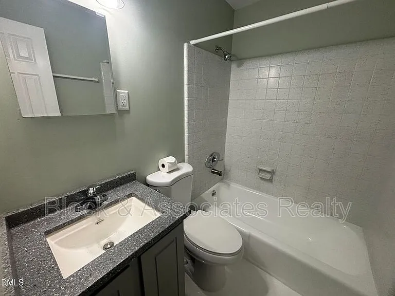 4808 Blue Bird Ct #D — Photo 52