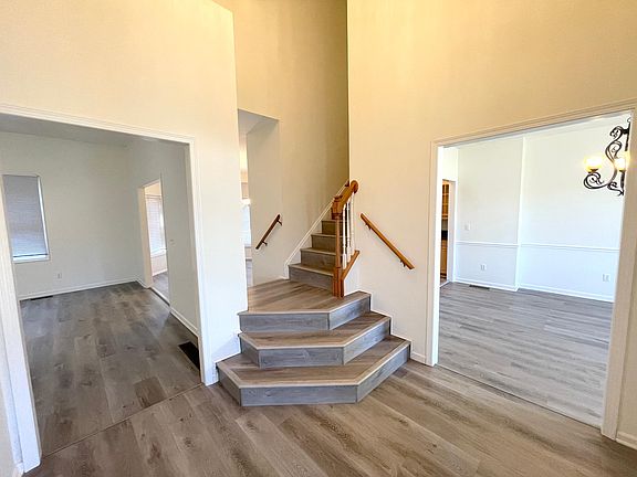 5th image of 4760 Belmont Dr