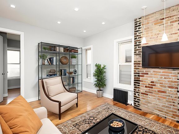 2nd image of 644 Lafayette Ave APT 4