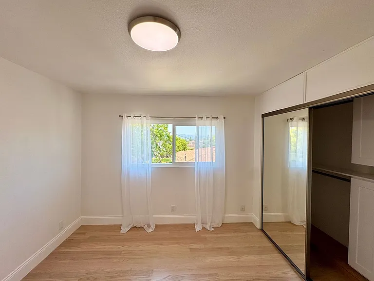 604 E Orange Grove Ave — Photo 50