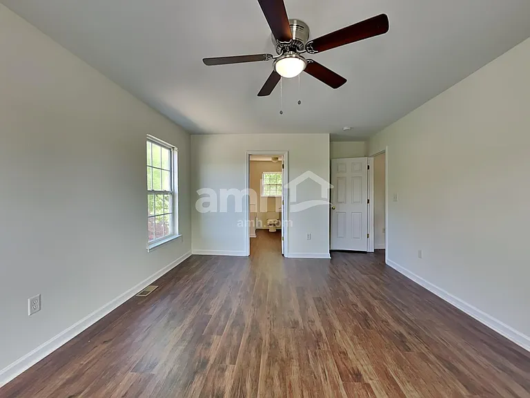 5 Natalie Ct — Photo 11