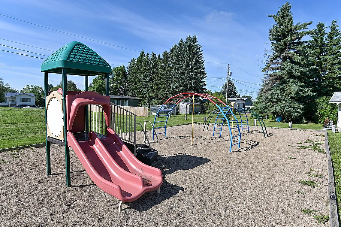 Wildrose Estates — Photo 2