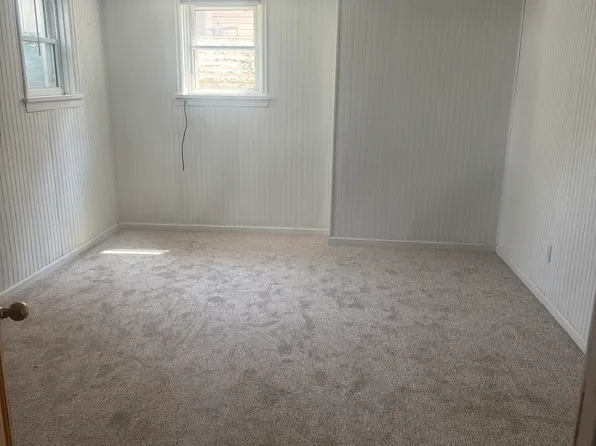 1413 12th St N APT 3, Fargo, ND 58102
