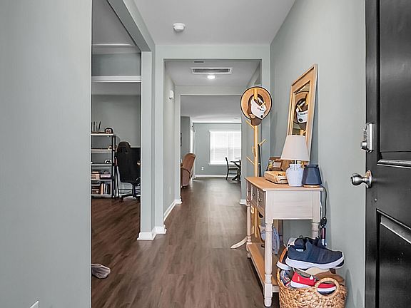 5th image of 500 Shady Maple St