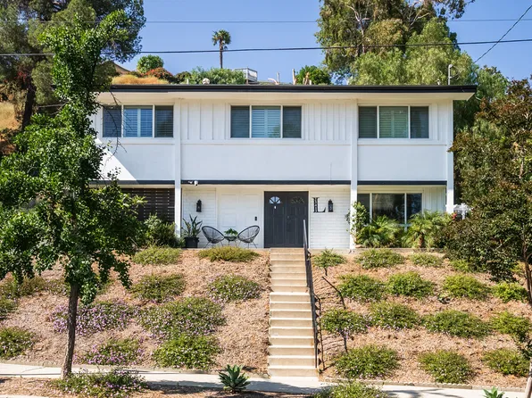 23413 Oxnard St, Woodland Hills, CA 91367