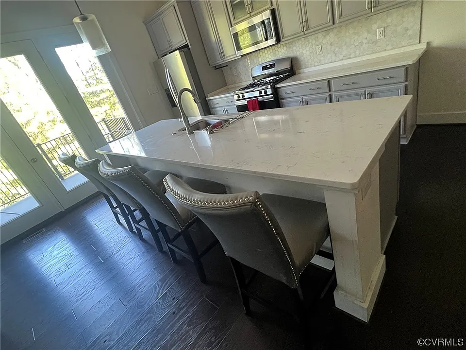 404 Broad Hill Trl
