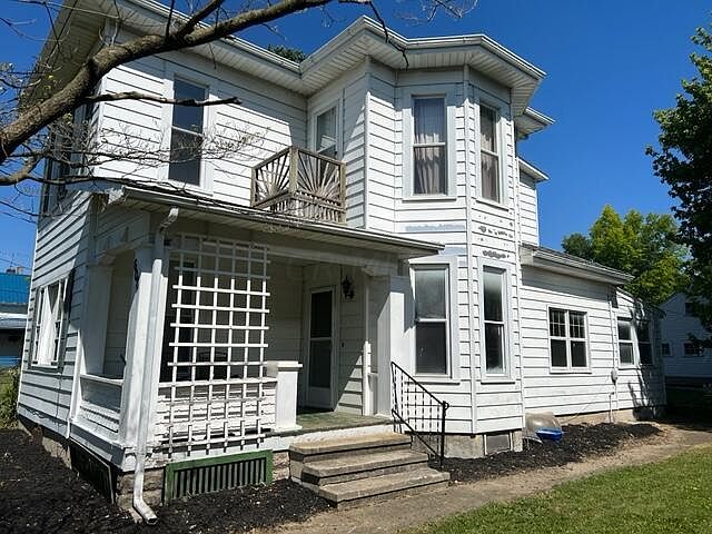 1st image of 608 Cherry St