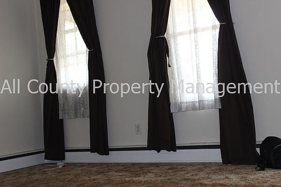 2nd image of 211 Jefferson Ave
