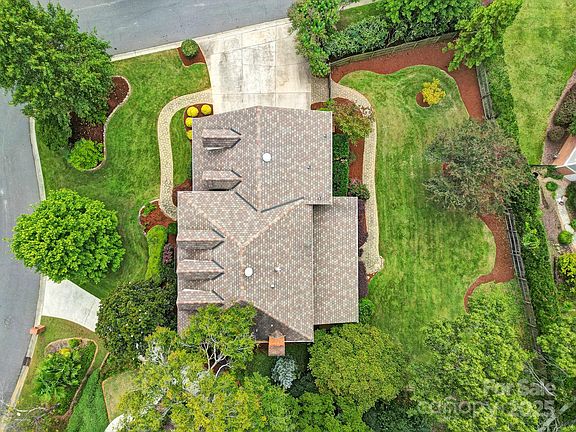 4th image of 1225 Sydney Dr