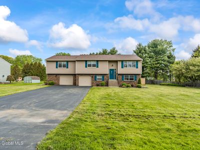 22 Cedarwood Drive, Ballston Lake, NY, 12019
