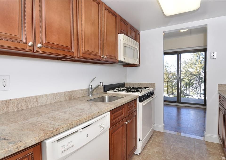 1st image of 505 White Plains Rd APT 2C