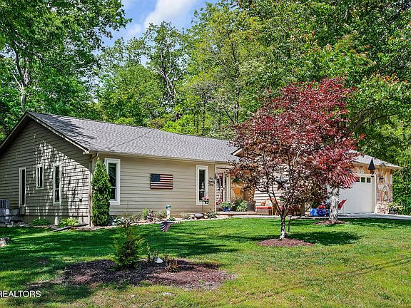 4th image of 123 Pomeroy Dr
