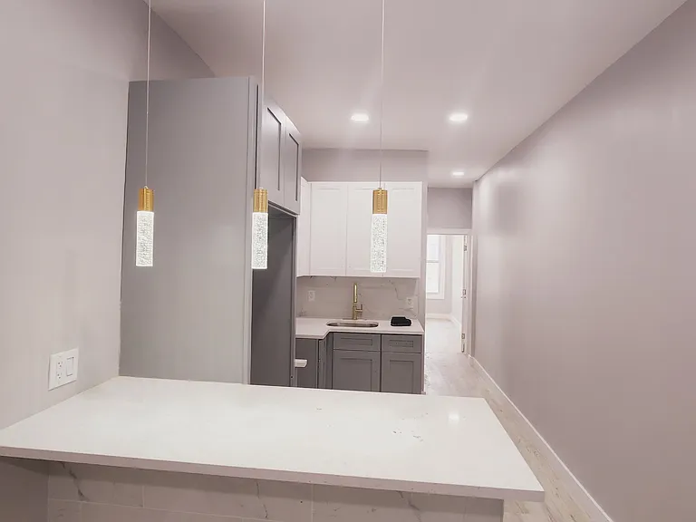 85 Zabriskie St #1A — Photo 3