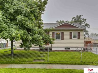 905 Hopkins Dr, Bellevue, NE 68005